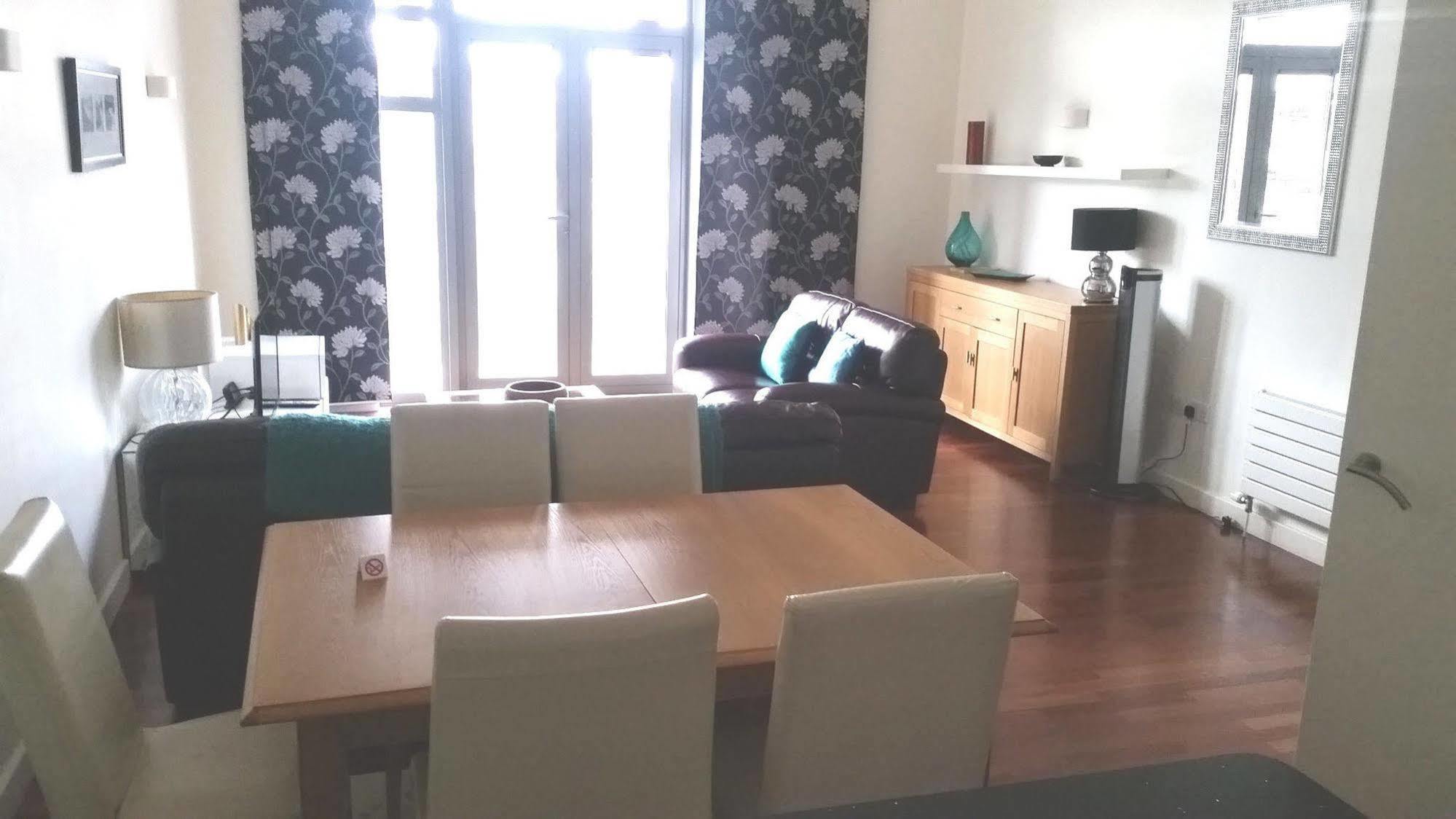 Crown Apartments 3B By Week2Week Newcastle Upon Tyne Kültér fotó